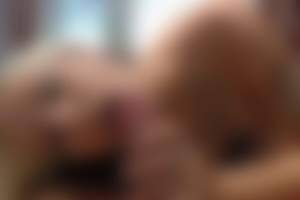 'Zuhause'-Szene aus Zuhause und dauergeil (Anni Angel) Szene 1