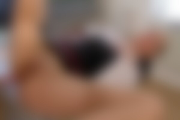 'Nackt in der Öffentlichkeit'-Szene aus Valeria Jones: Der Trumph über den Mann (Amateur Check In) Szene 2