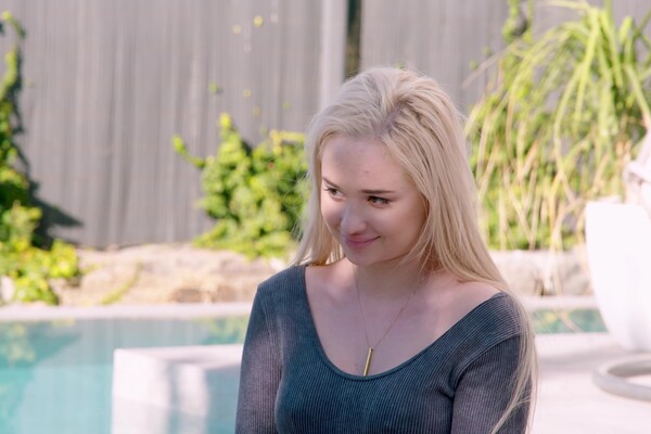 'Yoga'-Szene aus Jessie Ames - DP Fantasies 12