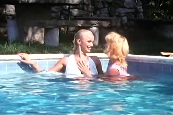 'Bett'-Szene aus Olinka Hardiman - Best Of Marilyn