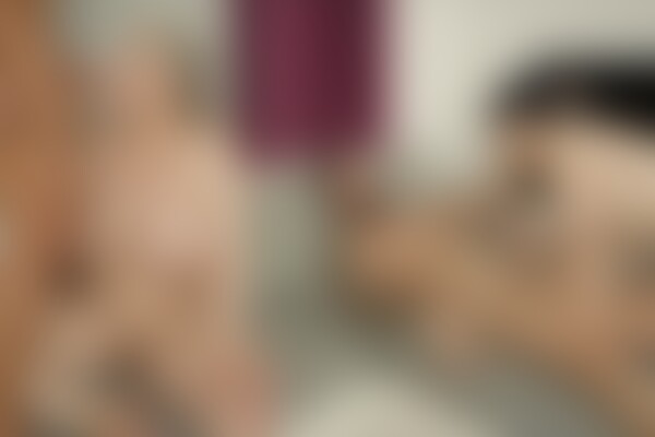 'Christmas'-Szene aus Christal Hot - Beine Breit, Spermazeit! - Geile Omas im Fickwahn