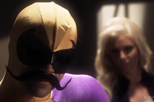 'Parodie'-Szene aus Britney Amber, Claire Robbins & Jessica Ryan - Black Widow vs. Captain America