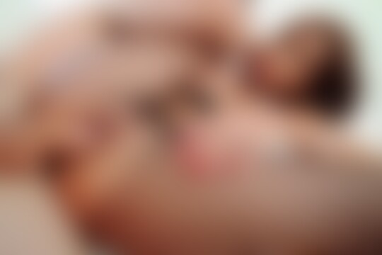 'Schamlippen'-Szene aus Aaliyah Hadid - Exotic & Curvy 6