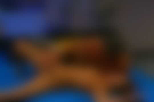 'Zimmermädchen'-Szene aus Julia Channel - Eine schrecklich geile Familie