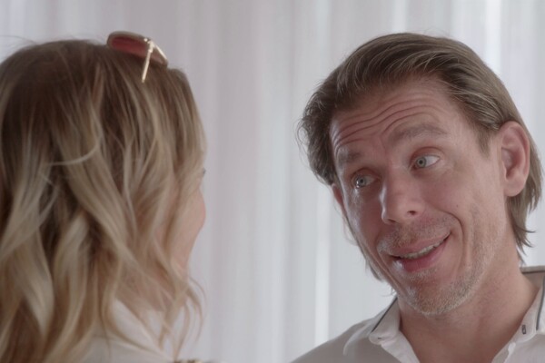 'Arzt'-Szene aus Evelyn Payne - The Art Of Anal Sex 16