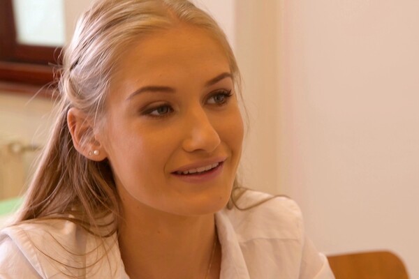 'Lesben'-Szene aus Rebecca Volpetti, Tiffany Tatum & Zazie Skymm - A Hard Lesson