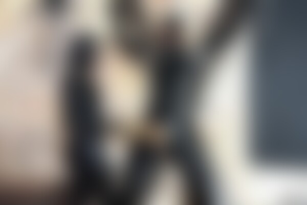 'Pegging'-Szene aus Alex Latex - Edging Games