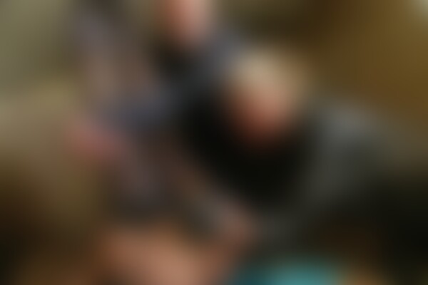 'Sklavin'-Szene aus Im Sklavinnenkeller abgefüllt und geklammert