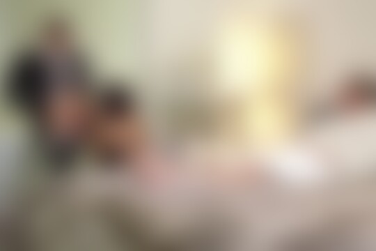 'Devot'-Szene aus Weil ihr Mann es so mag ...