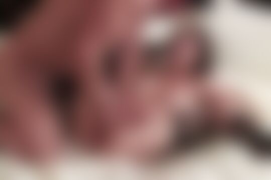 'Strapse'-Szene aus Die scharfe brünette Jade Nile lässt sich in schwarzen Strapsen ficken und ihr Mann hört zu