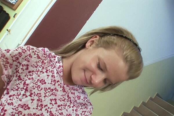 'Premium'-Szene aus Junge Mädels 37 (mvw.xxx) Szene 5