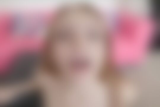 'Booty'-Szene aus Die sexy zarte Füchsin Belle Claire bekommt einen dicken Riemen in ihren Süßen kleinen Arsch