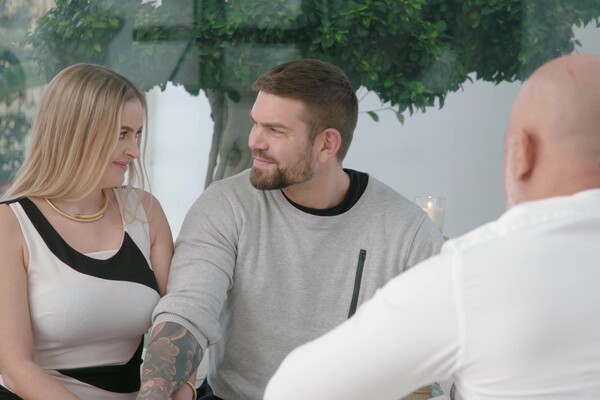 'Natürlich'-Szene aus Candy Alexa - Horny Women, Mid-Life Crisis