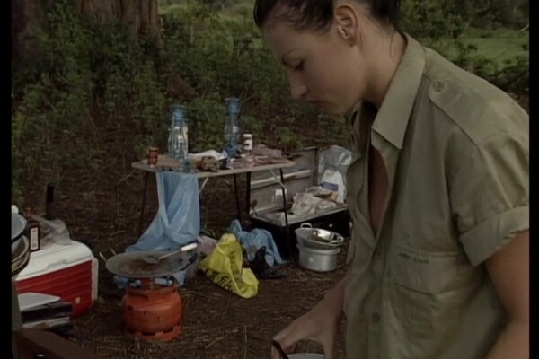 'Park'-Szene aus Laura Angel - Safari Park