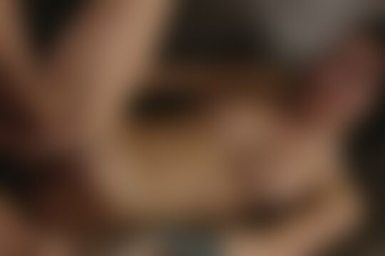 'Küche'-Szene aus Die aufregende schwarzhaarige Stevie Foxx genießt seinen harten Schwanz in der Küche