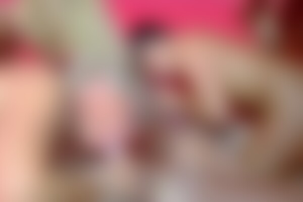 'Hängetitten'-Szene aus Treffpunkt Swingerclub (Deutschland Porno) Szene 2