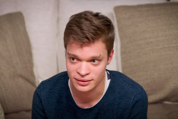 'Feet'-Szene aus Stacy Cruz - Girls Get It On With A Guy