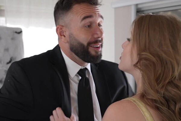 'Enge Muschi'-Szene aus Octavia Red - My Busty & Bushy Girlfriend