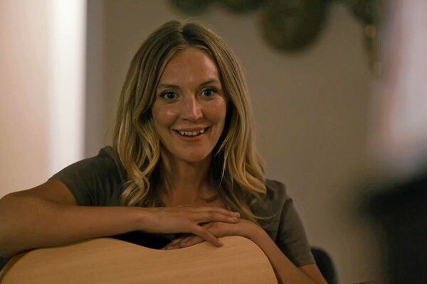 'Mistress'-Szene aus Mona Wales - The Cure