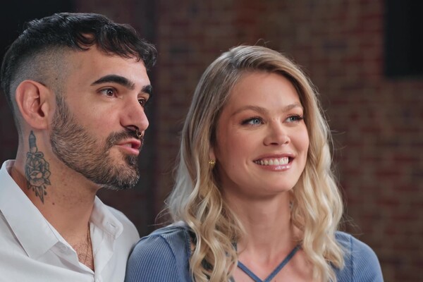 'Interview'-Szene aus Sammm Next Door - The Ultimate Hotwife Experience