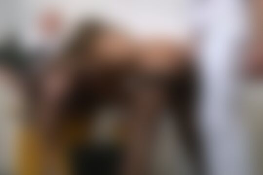 'Doktorspiele'-Szene aus Brünette Patientin braucht ganzes Ärzteteam zur Befriedigung