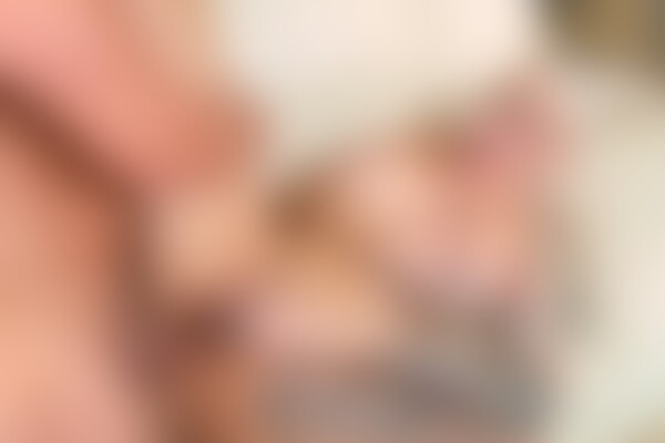 'Busty'-Szene aus Blondie Bombshell - Cum On My Big Tits