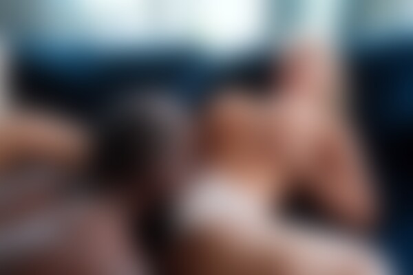 'Busty'-Szene aus Bad Bella - Cum On My Big Tits