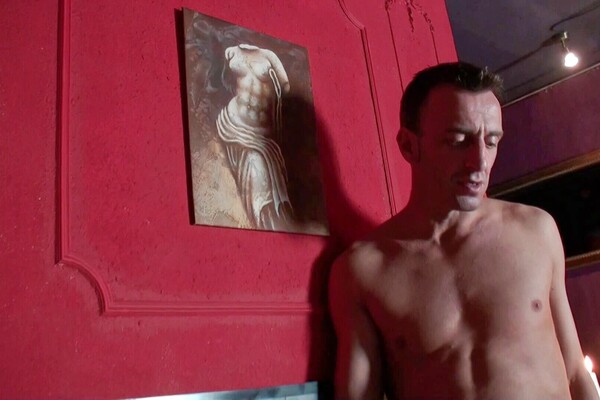 'Zimmermädchen'-Szene aus Real Life Stories (Magma Film) Szene 3