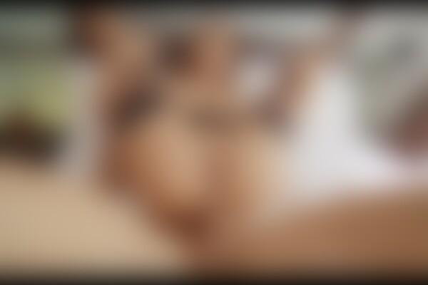 'Schamlippen'-Szene aus Nicole Doshi - Outrageous Anal 3