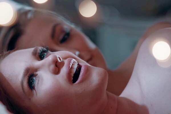 'Erotica'-Szene aus Ella Hughes - Internal Love 4