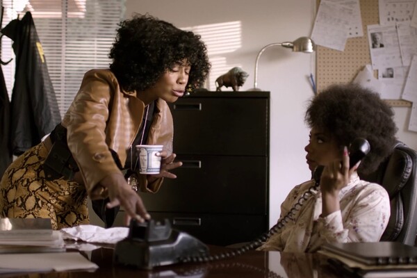 'Twins'-Szene aus Cali Caliente & Misty Stone - Sally Mae - The Revenge Of The Twin Dragons