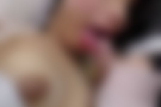 'Hochzeit'-Szene aus Süße Latina-Transen-Braut hat noch Spaß vor der Hochzeit