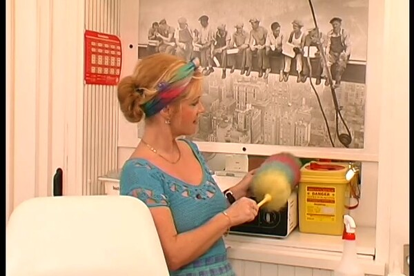 'Piercings'-Szene aus Cassandra Lord - Exklusiv Tattoo 3