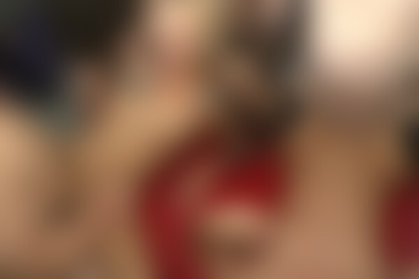 'Outdoor'-Szene aus Lisa Anmach - Full Service Sluts! - Penny & Lisa