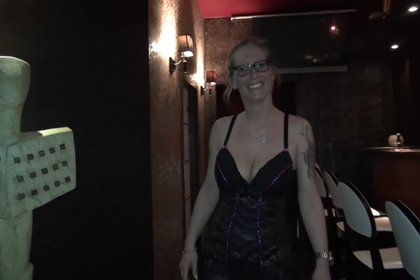 'Party'-Szene aus Jana Diskret - Luder Poppen 7