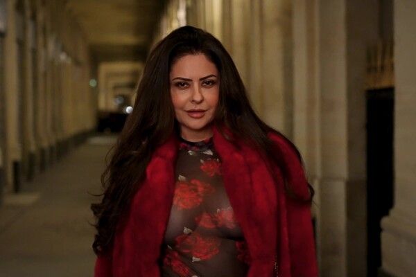 'Spiel'-Szene aus Mariska - Couture 3