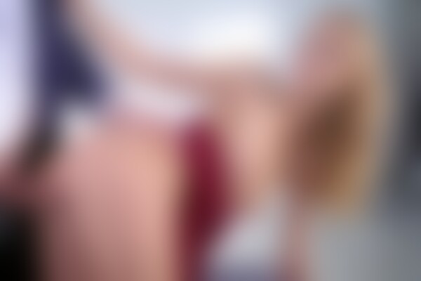 'Twins'-Szene aus Nancy Ace - Beauty Contest