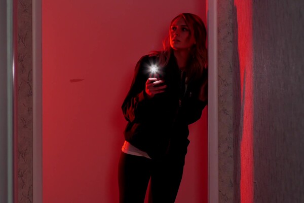 'Alien'-Szene aus Charlotte Sins & Lacy Lennon - Alien Rhapsody