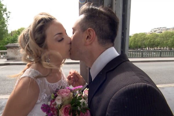 'Kinky'-Szene aus Cloe Doyen, Mya Lorenn & Victoria Beauregard - Kinky Paris