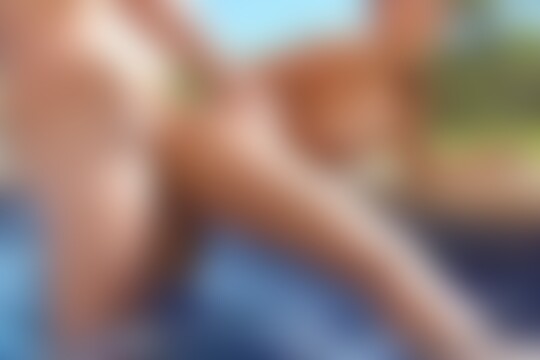 'Pool'-Szene aus Sexxygirl am Pool gepoppt