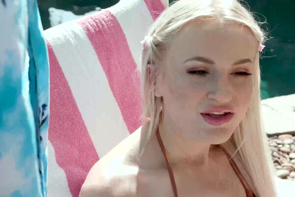 'Cuckold'-Szene aus Sage Rabbit - Cuck Em’ While They’re Young 3