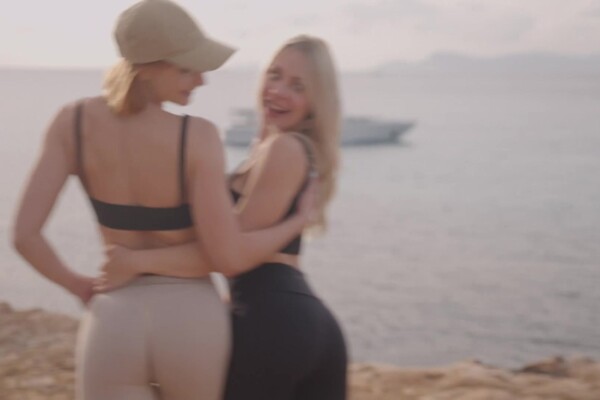 'Bikini'-Szene aus Angie Lynx & Dolly Dyson - Geil am Strand 2