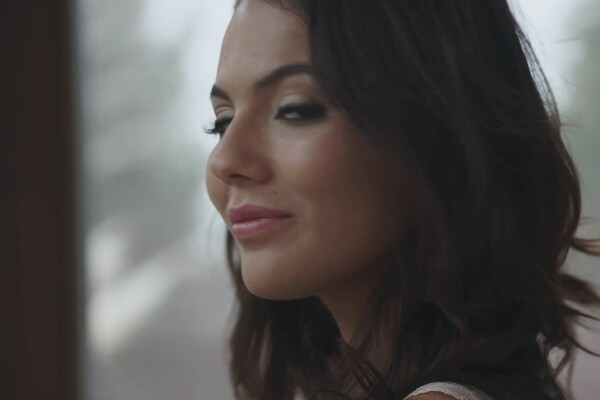 'Fotze lecken'-Szene aus Lovita Fate & Vanessa Decker - Tight European Beauties