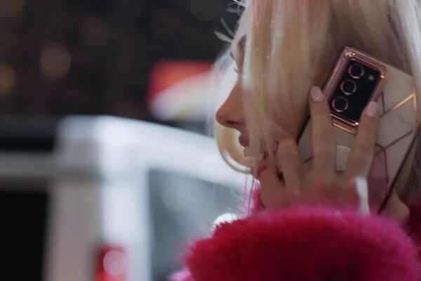 'Piercings'-Szene aus Blacked Raw: Sky Pierce