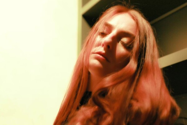 'Premium'-Szene aus Katy Rose - When The Saints Go Marching In