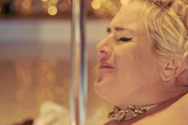 'Seide'-Szene aus Poppy Cox - Lust in Berlin