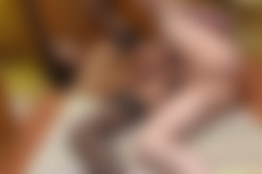 'Ficken'-Szene aus Die entzückende schlanke Coco Kiss lässt sich schnell im Flur ficken