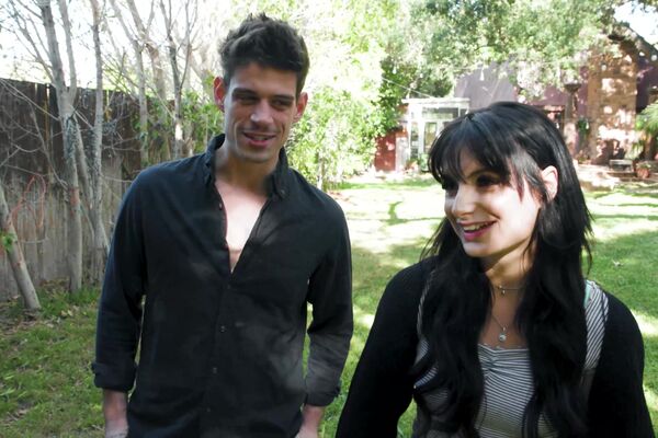 'Christmas'-Szene aus Evie Christian - Wanna Cum Bi? 3