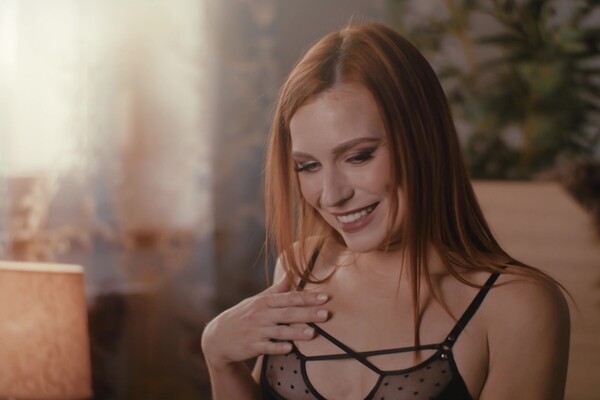 'Vampir'-Szene aus Angelika Grays, Clemence Audiard & Zazie Skymm - Love Illusion