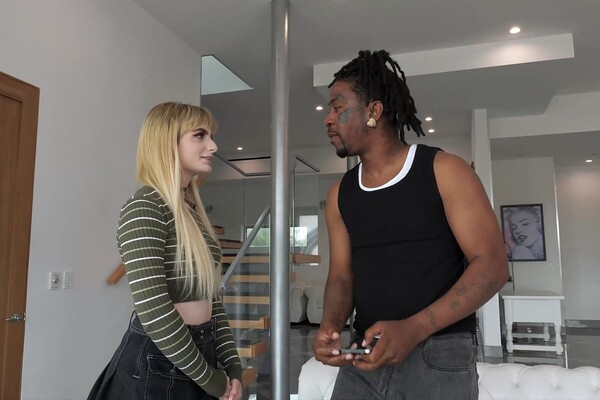 'Premium'-Szene aus Evie Christian - Sharing The Side Piece